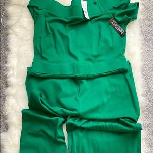 🍀 Must Have! Green Jumpsuit!